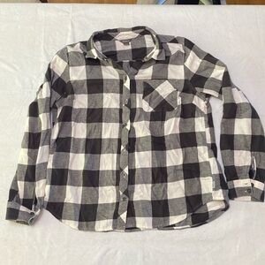 Eddie Bauer ultra soft button down flannel in good condition size L classic fit